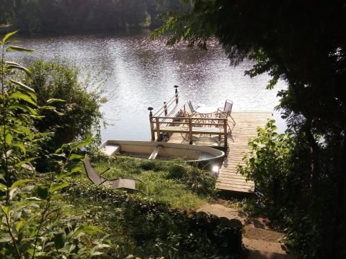 Holzhaus am See