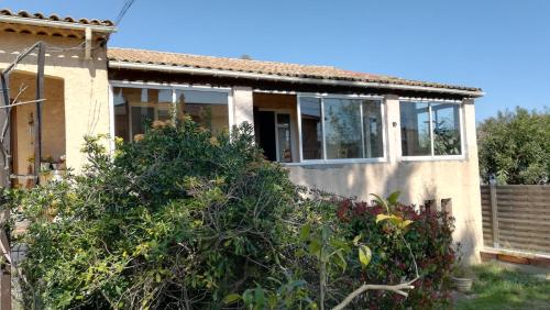 Home tranquille dans la cité du mimosa - Axelle Loc'Appart