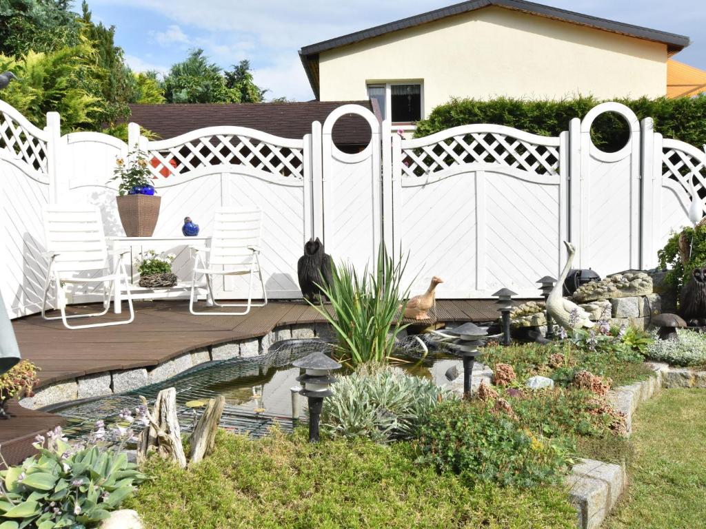 Homey Bungalow with Roofed Terrace Garden Garden Furniture , 18233 Neubukow
