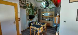 Honfleur centre ville avec garage privé accés salon massage