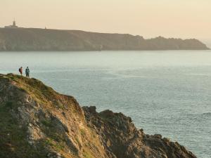House full of charm with garden 10min from the Pointe du Raz