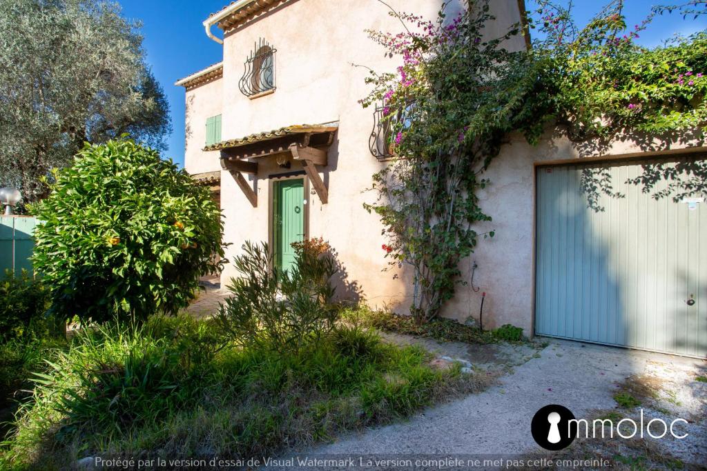 Maison de vacances House in a quiet area with Garden and parking space 280 Chemin des cabrières Villa 4 06250 Mougins