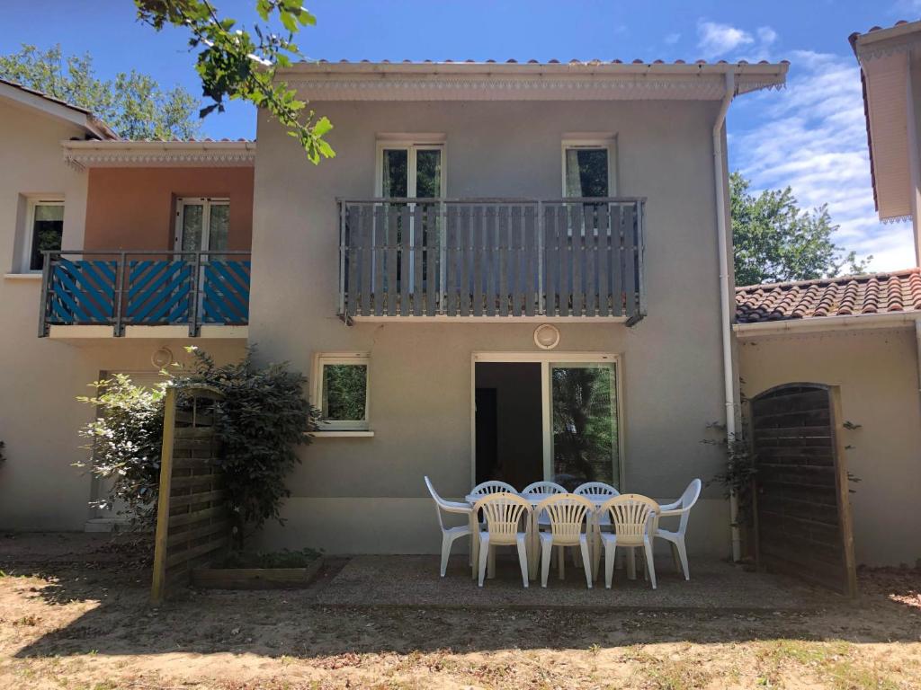 Maison de vacances House near the ocean and forest 25 boulevard Marsan de Montbrun 33780 Soulac-sur-Mer