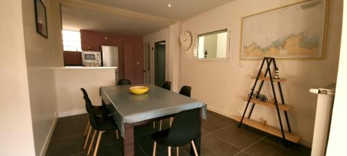 House of 100m with terrace near the beach