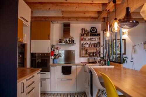 House with terrace ideal for couple in Bordeaux