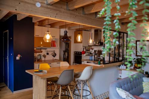 House with terrace ideal for couple in Bordeaux