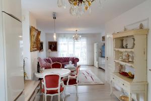 ID 7009 - Private House