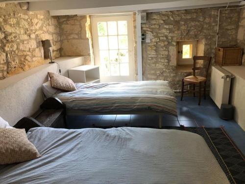 Idyllic farmhouse in woods - private heated pool