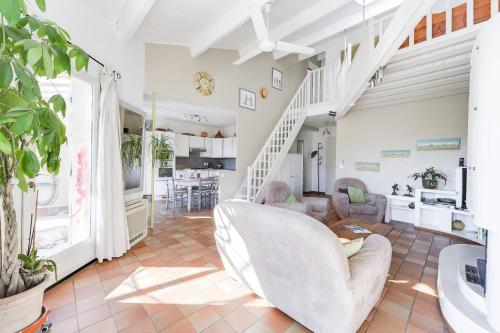 IMMOGROOM - Sea view - Garden - Quiet Area and Swimming-Pool - AC