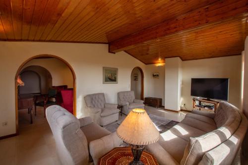 Impeccable 3 bedroom house sea view in Aljezur