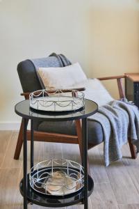 In Bed with Lisbon - Weza Villa