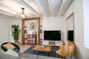 INSTANT FLEURY: maison de caractère, jardin secret