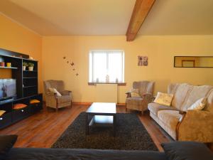 Inviting Holiday Home in Osmanville with Fenced Garden