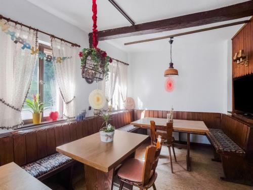 Inviting holiday home in Sankt Goarshausen with bar