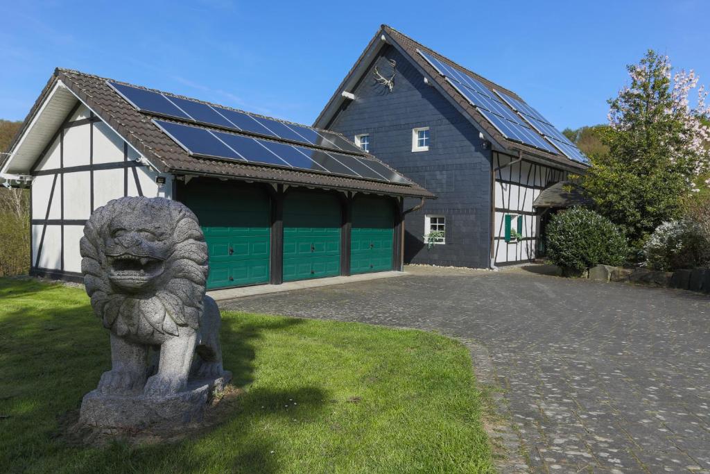 Jagdschloss Stift Ennenbach 15 Ennenbach, 53809 Ruppichteroth