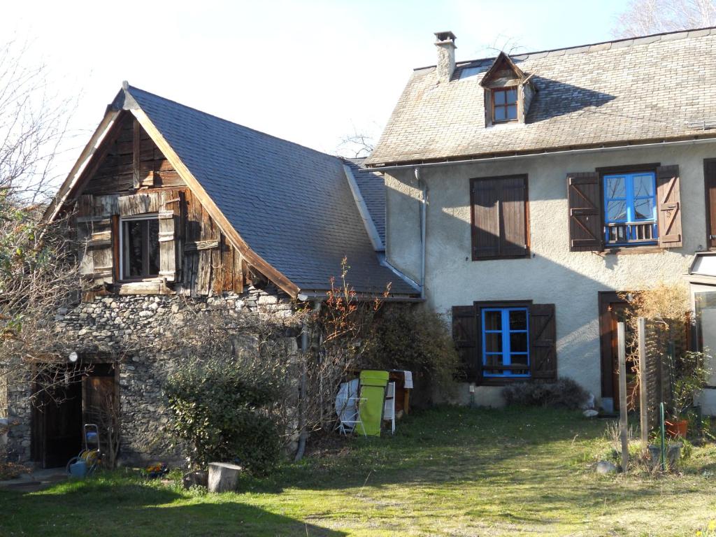 Maison de vacances Joli gîte en Ariège avec vue DERRIÈRE ORATOIRE STE BRIGITTE 09800 Buzan