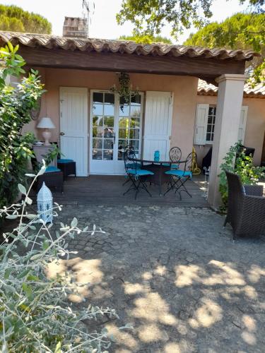 JOLI MAZET ST TROPEZ