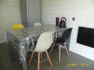 Maison de vacances Joli petit T2 calme au bord de leau Appartement 40, 24 rue de Combevignouse 43100 Vieille-Brioude Auvergne