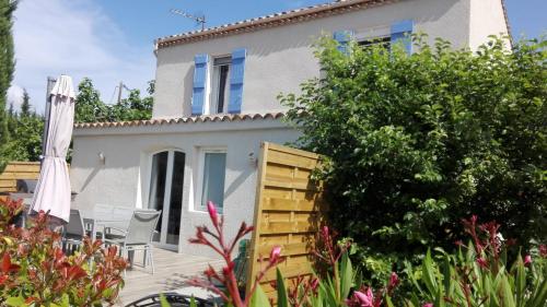 Jolie individuelle wifi climatisée au cœur de la Provence à 40 km Verdon et de Ste Maxime
