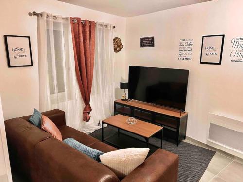 Jolie maison 2 chambres - TV - BabyFoot