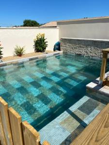 Jolie maison cocoon piscine/jacuzzi