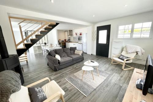 Jolie maison entièrement rénovée Proche plages