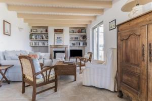Jolie maison et sa veranda pour de belles vacances