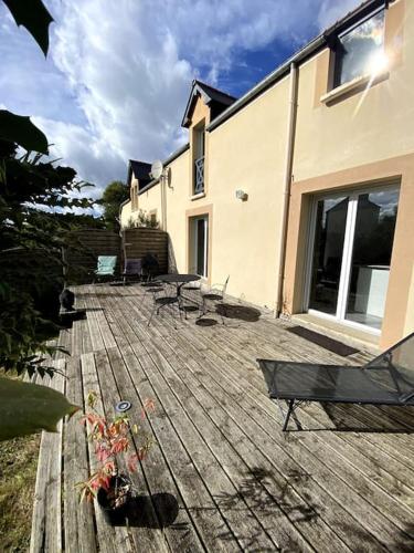 Jolie maison spacieuse avec jardin