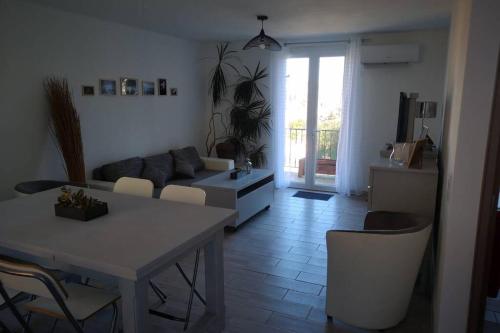 Jolie petite Maison de Charme dans quartier boisé