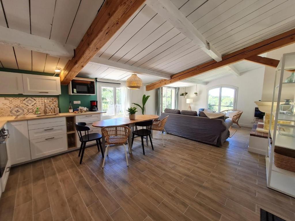 Jolie petite maison située à 150m de la plage
