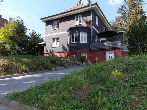 K. Homes zweites Harzhaus