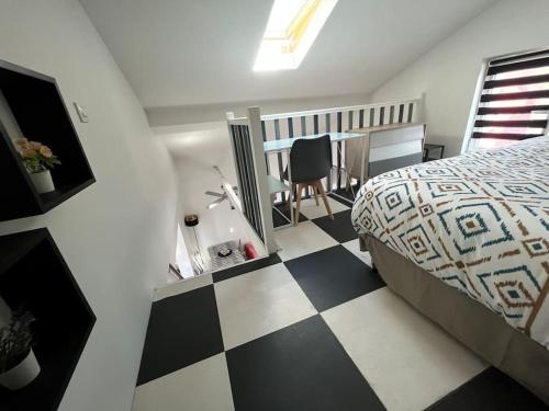 K1 - Maison LOFT VERANDA - 15 min PARIS PARC EXPOS / 5 chambres - 7 lits