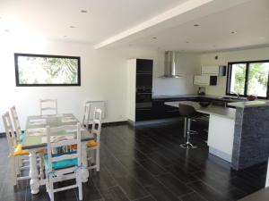 Maison de vacances KERKASA Grande maison en campagne proche Rennes, 2100m² La Bahuchais 35320 Tresboeuf Bretagne