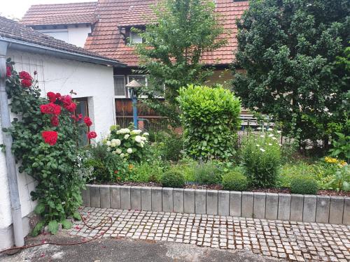 Kleines Bauernhaus mit nostalgischem Flair