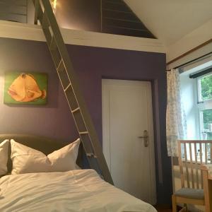 Kleines Haus am Hafen - ruhig und grün am Ortsrand