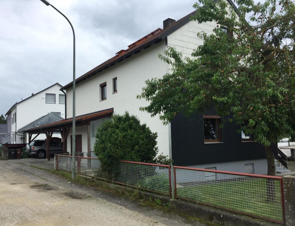 Komfort Wohn- und Ferienhaus JAKOBI 45 Forststraße, 85084 Reichertshofen