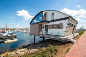 Maison de vacances KYST 5410 Floating Home 1 An der Wiek 7-15 23730 Neustadt in Holstein Schleswig-Holstein