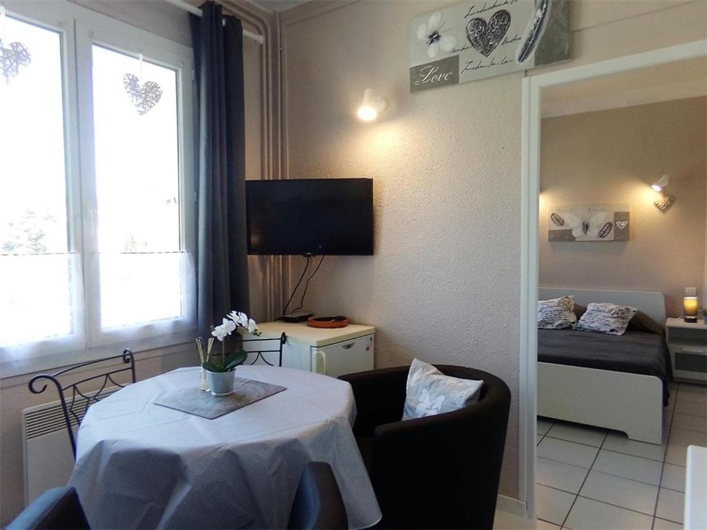 L'AMANDIER 83780 Flayosc
