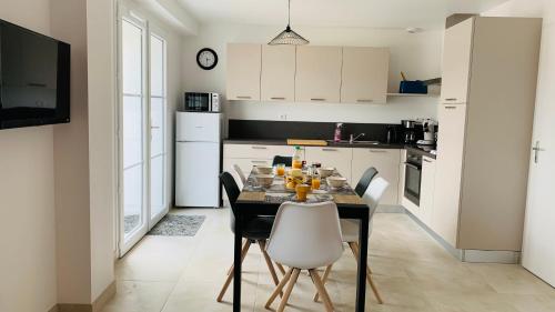 L'AMIRAL Maison avec piscine/parking/wifi/plages 5kms