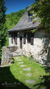 Maison de vacances L'Ancienne Ecole lieu dit banroques 12140 Entraygues-sur-Truyère Midi-Pyrénées