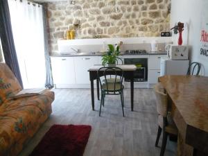 Maison de vacances L'Ancienne Ecole La Faurie 07240 Silhac Rhône-Alpes