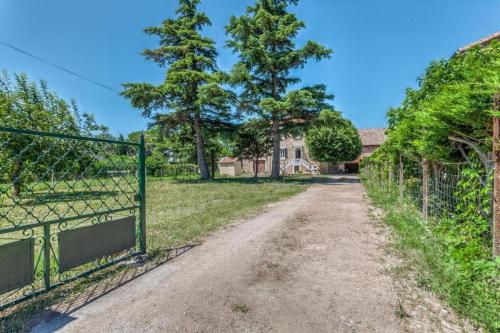 L'Ardeche en Provence avec jardin ombragé