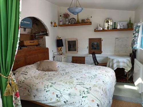 L'atelier : Petite maison atypique avec jardin