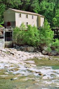 Maison de vacances L'Ecluse 1373 La Lauzière, Quartier Saint Michel, Route Des 3 Rivières. 84340 Entrechaux Provence-Alpes-Côte d\'Azur