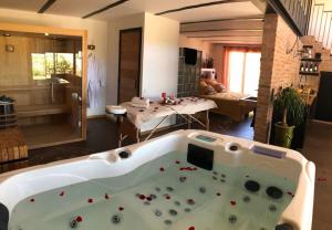 Maison de vacances L'épique, le gîte romantique d'exception 285 Chemin du Puits de la Rue 30730 Fons-outre-Gardon Languedoc-Roussillon