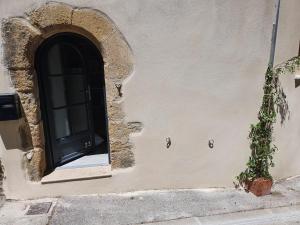 Maison de vacances L'Exquishette de Lourmarin, un nid sur les toits. Rue du Panier 84160 Lourmarin Provence-Alpes-Côte d\'Azur