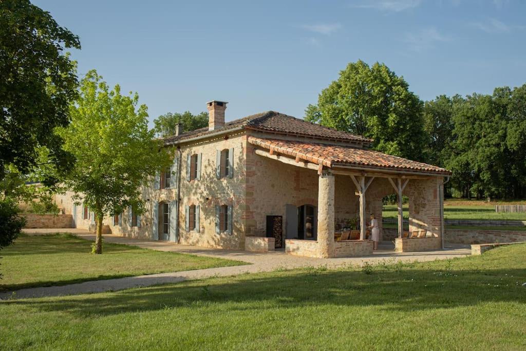 L'Héritier, maison climatisée, 12pers avec piscine L'Héritier, 81500 Marzens