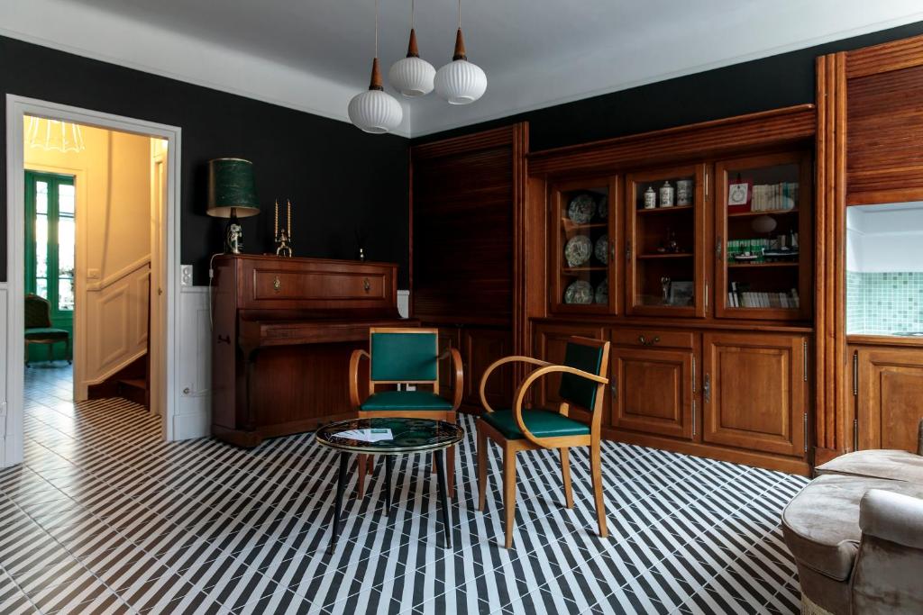 L'HEURE BLEUE 24 rue gambetta, 51270 Orbais