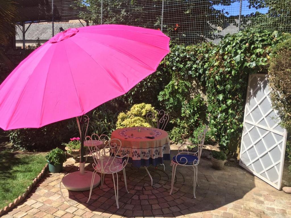 L'imprevue Townhouse in the centre of Dinan 11 Rue du 8 Mai 1945, 22100 Dinan