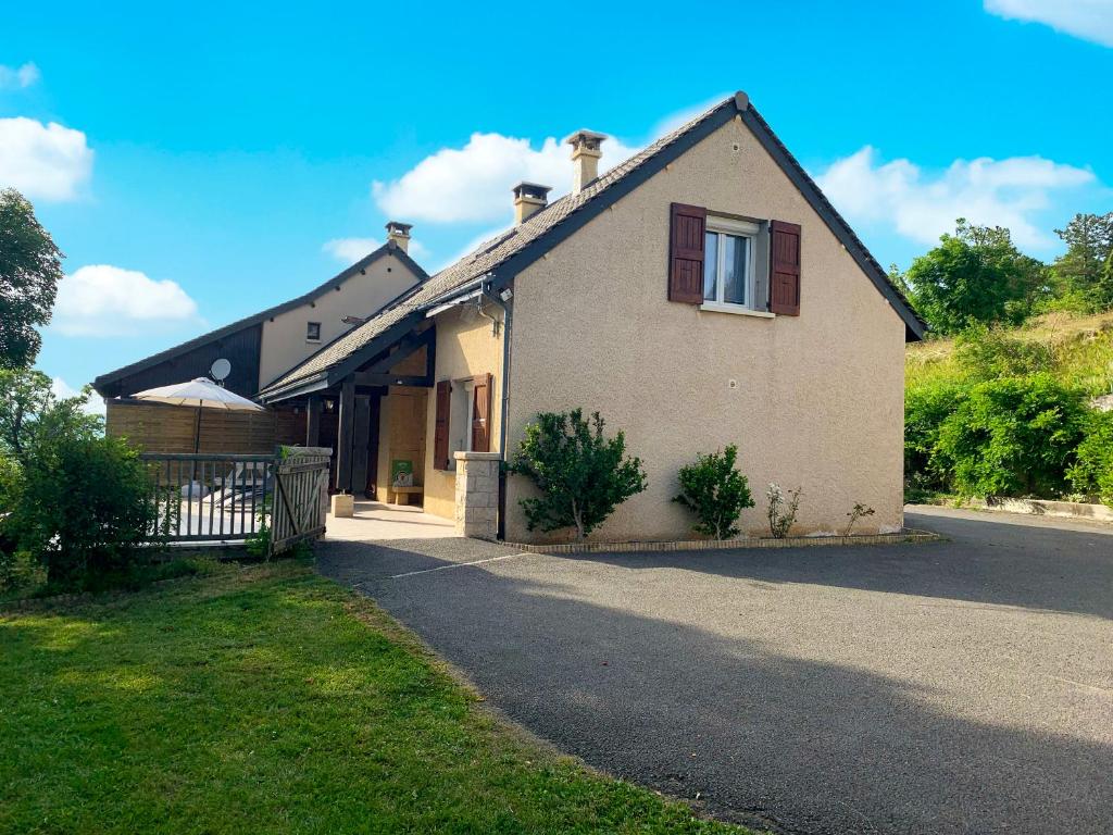 Maison de vacances L'Orée des Pignes La Rouvière 48000 Nojaret